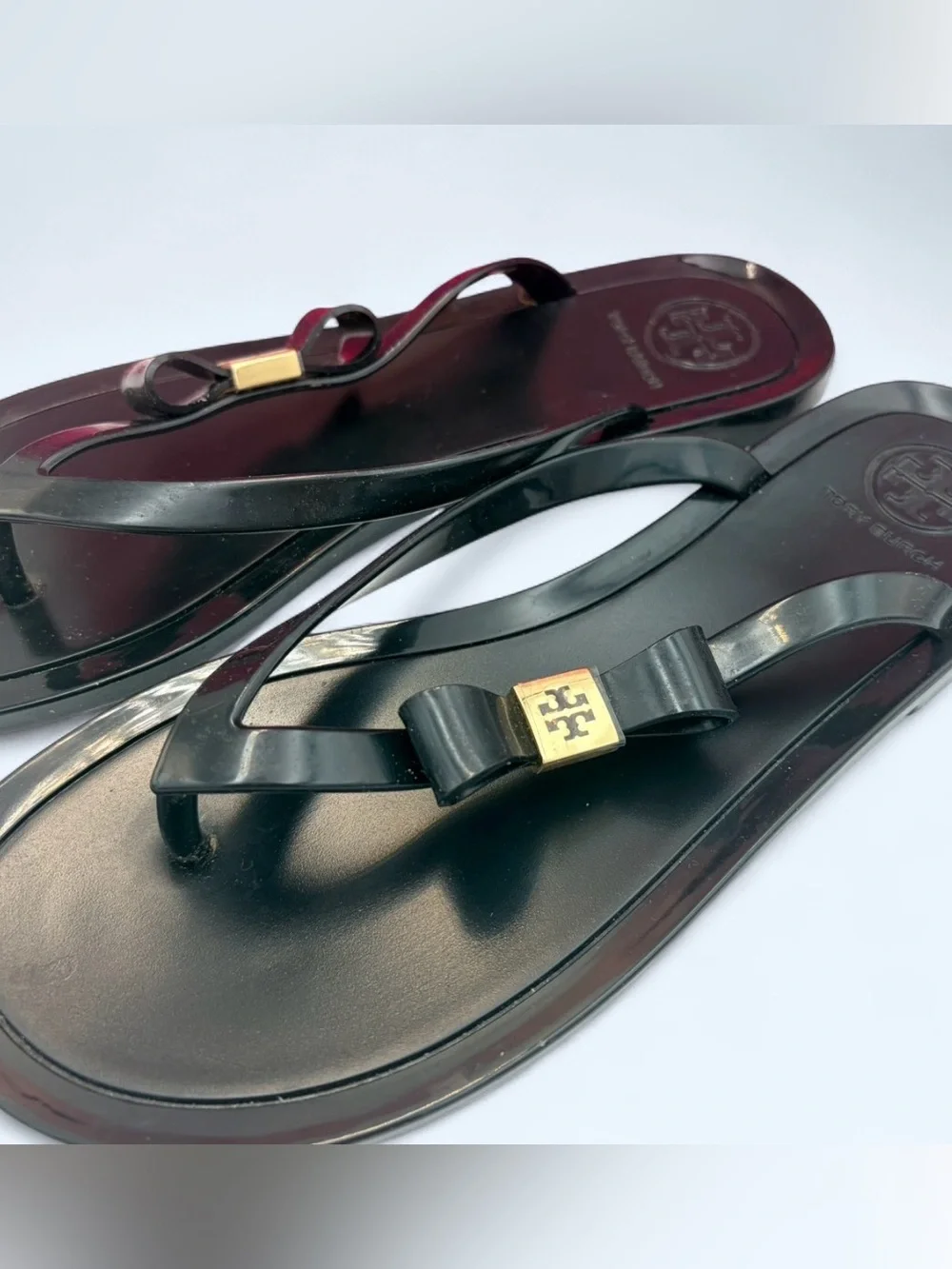 Tory Burch Jelly Bow Flip Flop Sandals Black Gold Logo Womens 6 Unworn Y2K